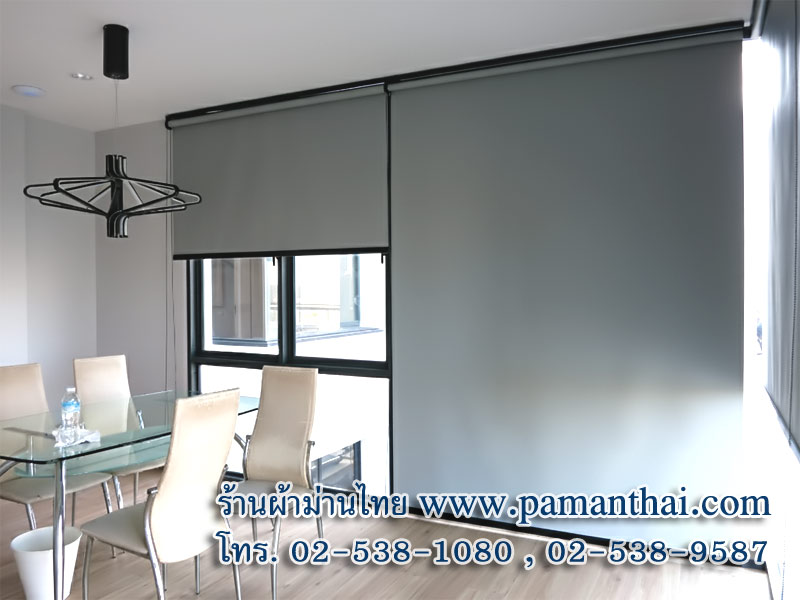 ติดม่านม้วนในหน้างานลักษณะเข้ามุม
